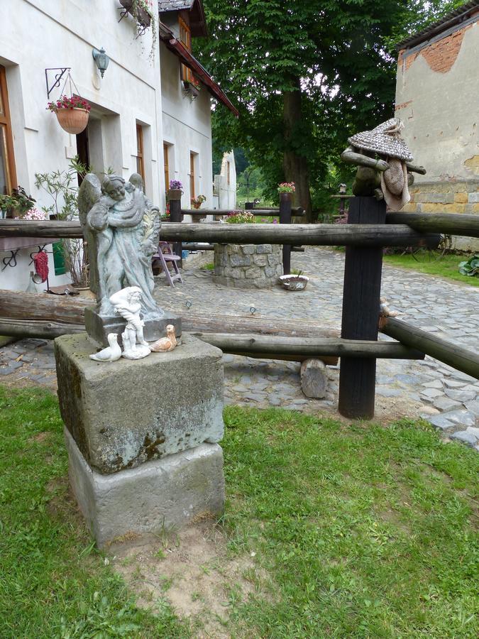 Penzion Suchac Osecna Buitenkant foto
